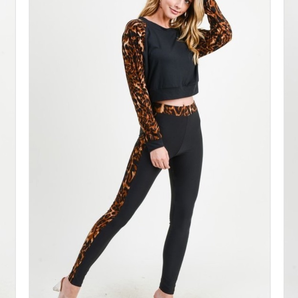 Leopard Matching Two Piece Set - Picture 5 of 6